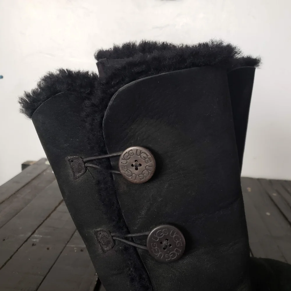 Ugg Women's 8 Bailey Triplet II Tall Black Leather Boots Sheepskin Furry Lined